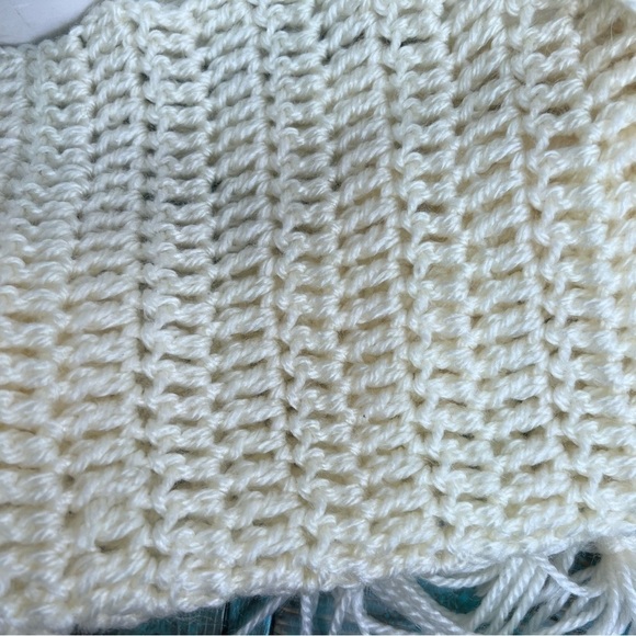 Handmade Knit Extra Long Cream Scarf - Picture 4 of 5